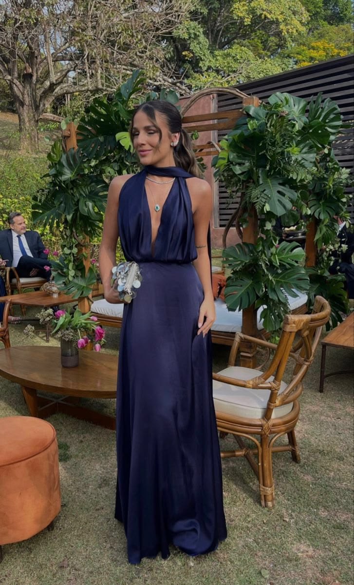 Vestido azul marinho